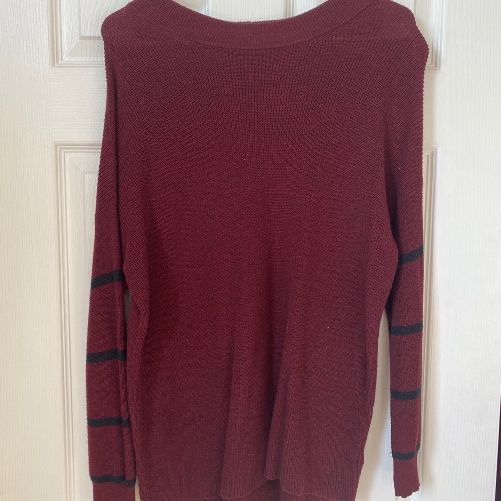 American Eagle Long Sleeve Sweater